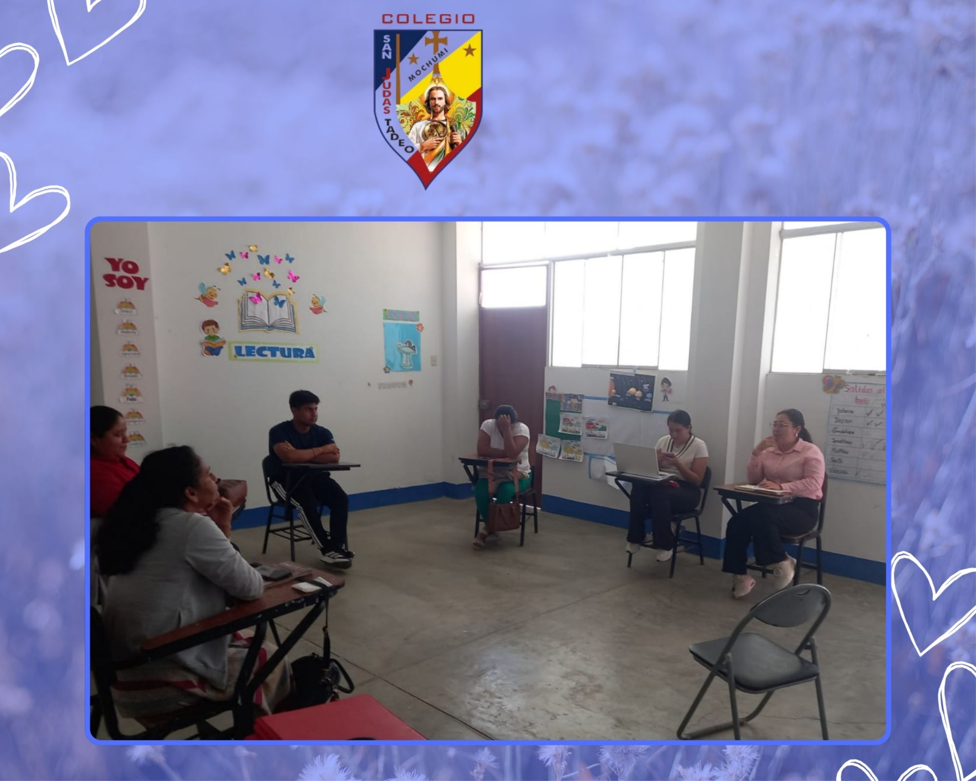Collage de Fotos Familia Orgánico Blanco (4).